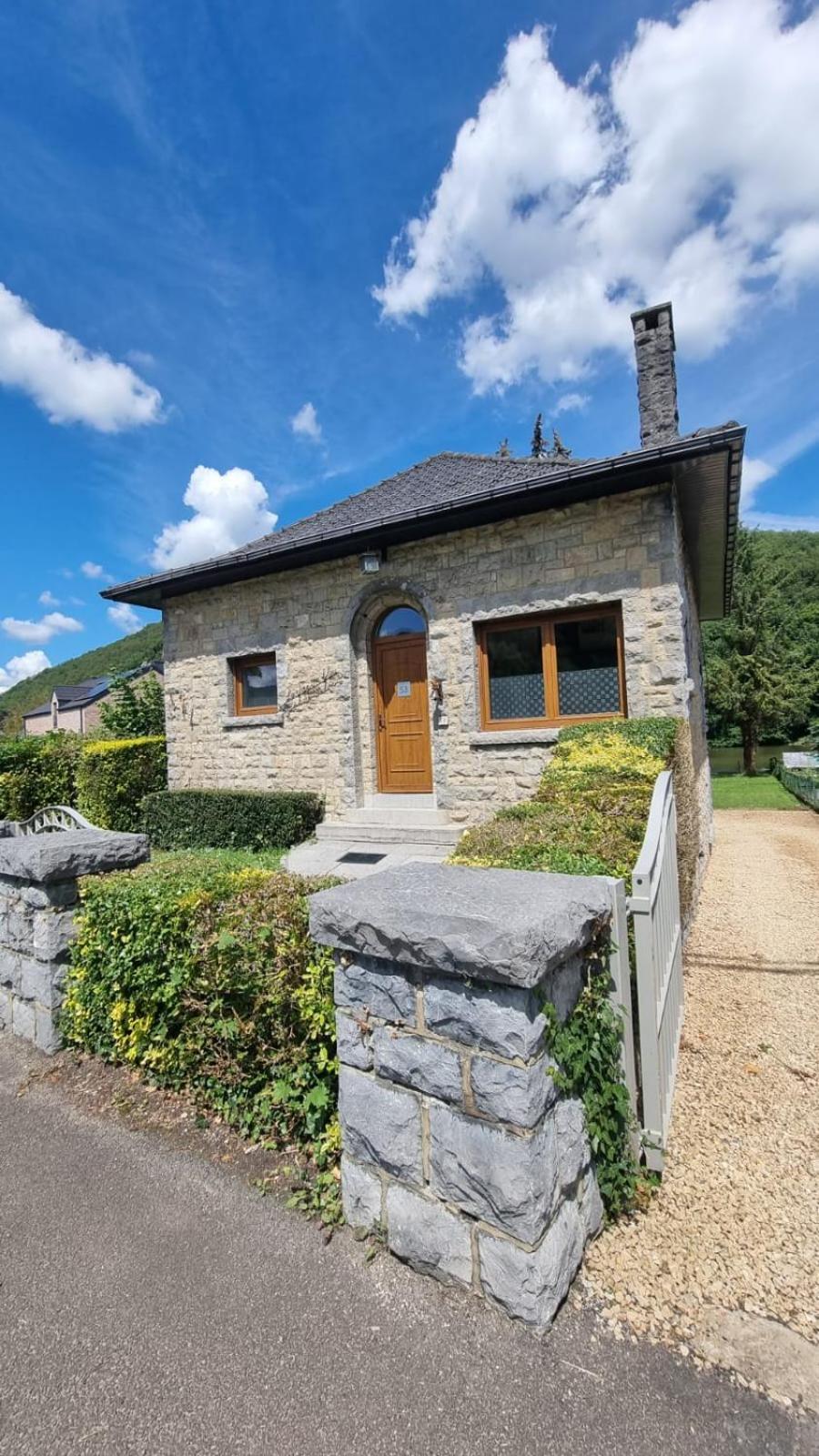 Le Sapin Bleu Villa Hastiere-par-dela Exterior photo